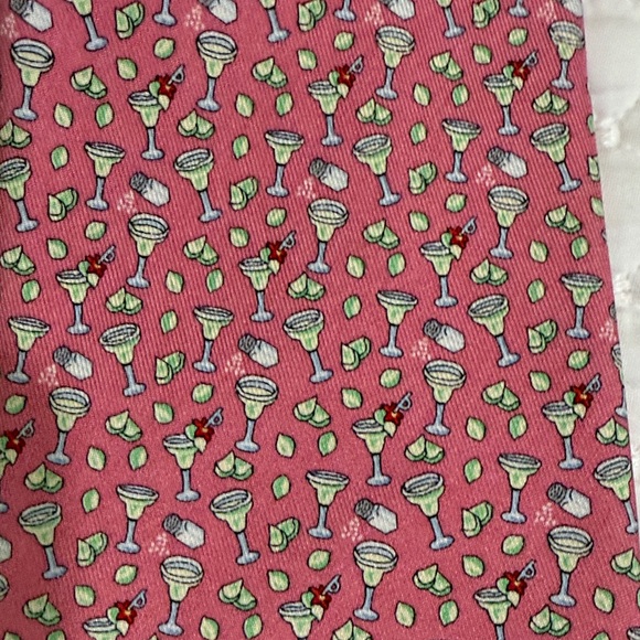 Vineyard Vines 100% Silk Men's Tie - Margaritas, Lime, and Salt Pattern - Picture 3 of 6